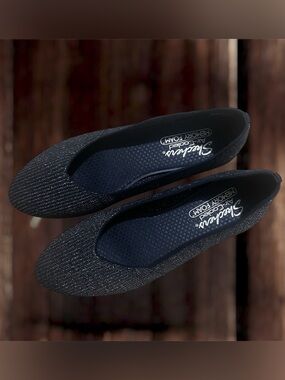 Cleo’s by Sketchers